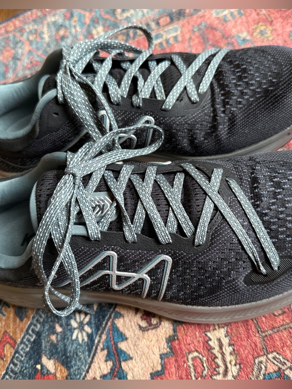Men's Black Athletic Running Shoes with Gray Reflective Laces